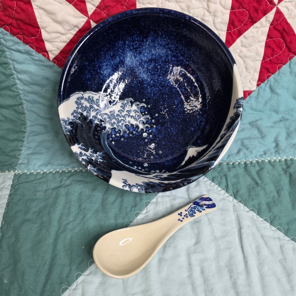 Japanese Great Wave Ramen Bowl Set Matching Ceramic Spoon Blue White NICE